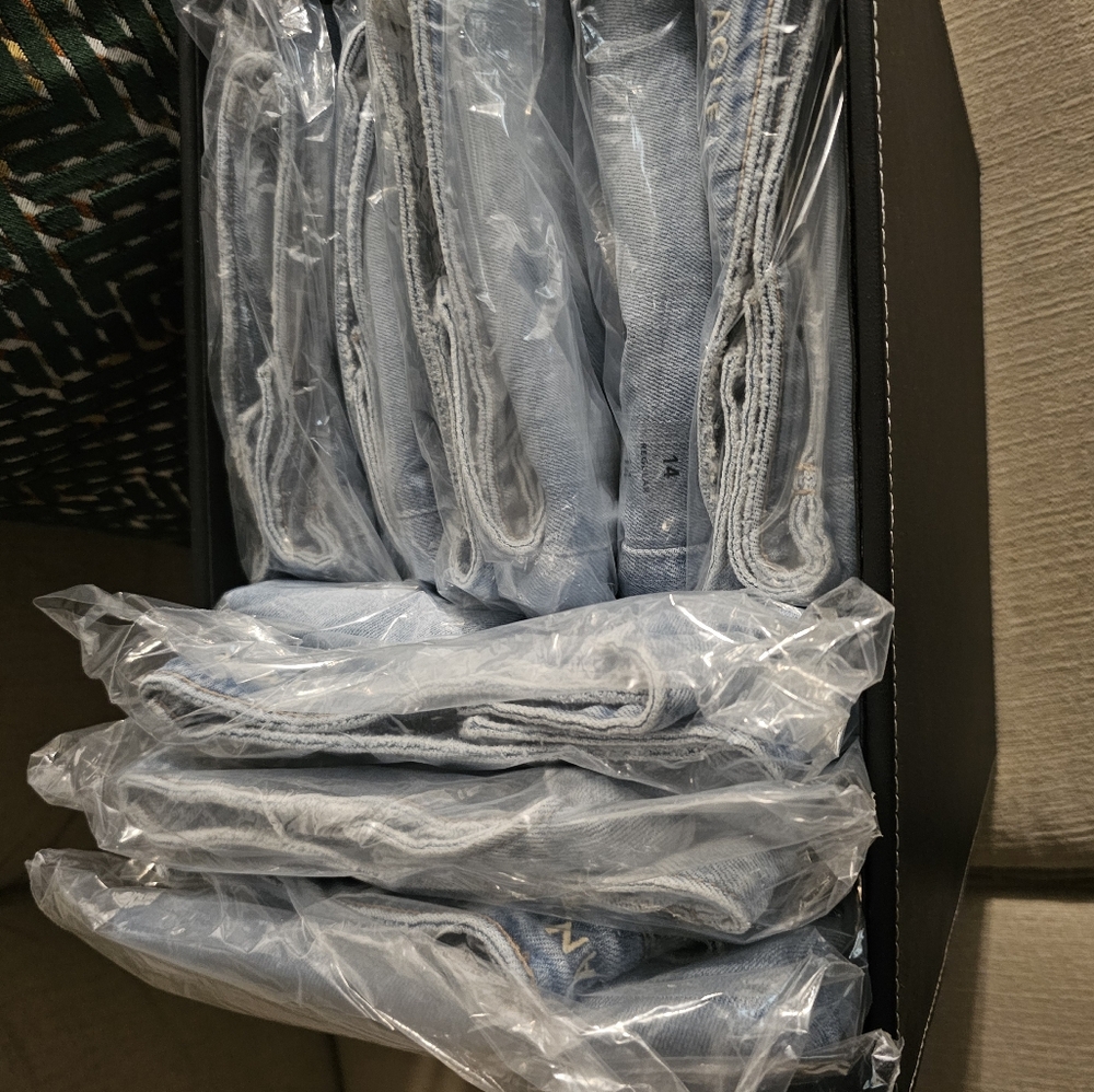American Eagle Outfitters Stretch Jeans - Picture 6 of 8